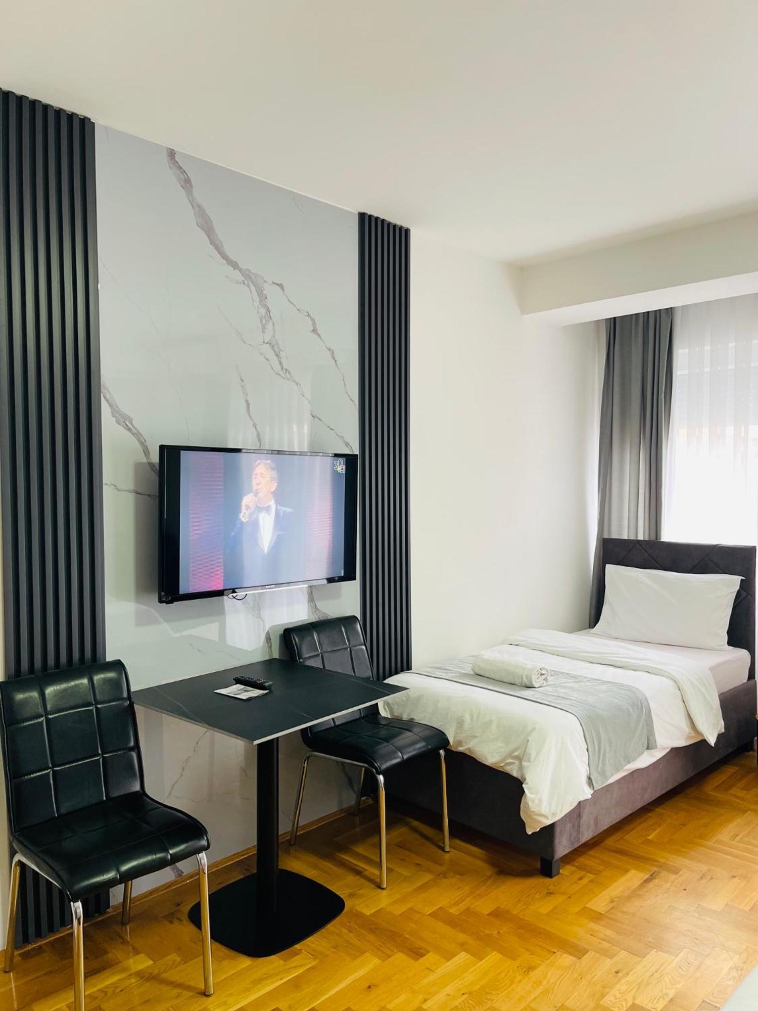 Front Beach Exclusive Apartments 斯特鲁加 外观 照片