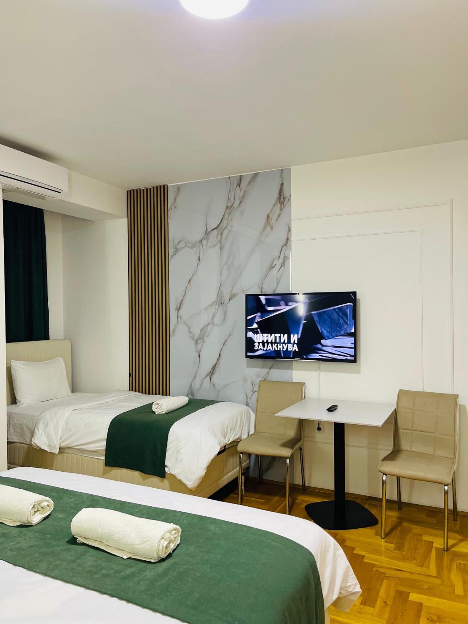 Front Beach Exclusive Apartments 斯特鲁加 外观 照片