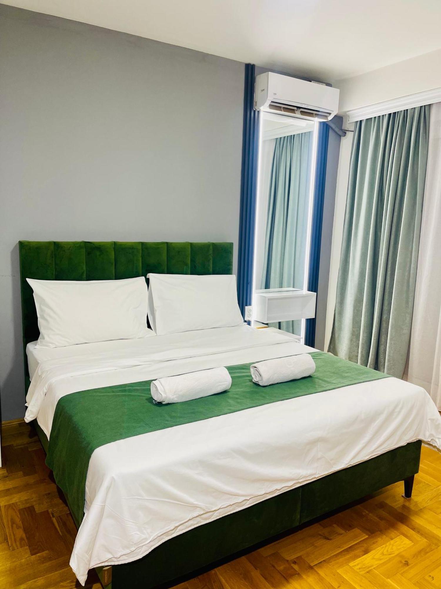 Front Beach Exclusive Apartments 斯特鲁加 外观 照片